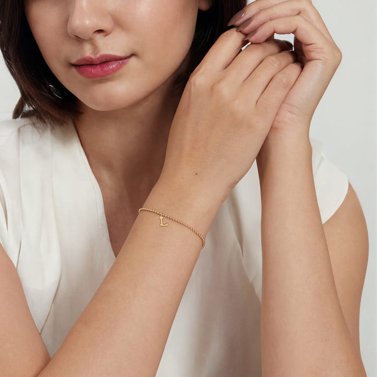 14K Yellow Gold Bujukan Initial L Bracelet - Shot 4