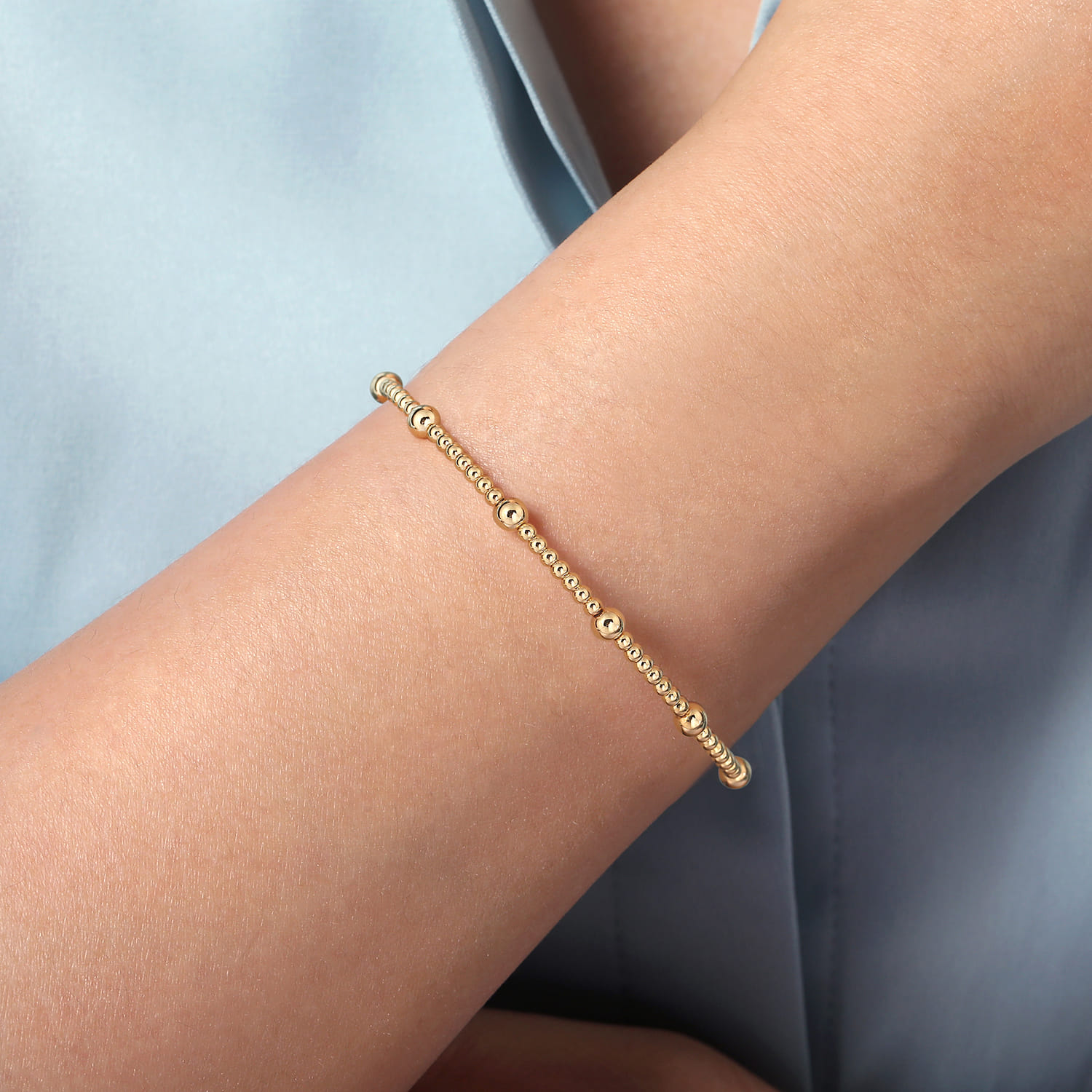 14K Yellow Gold Bujukan Split Bangle - Shot 4