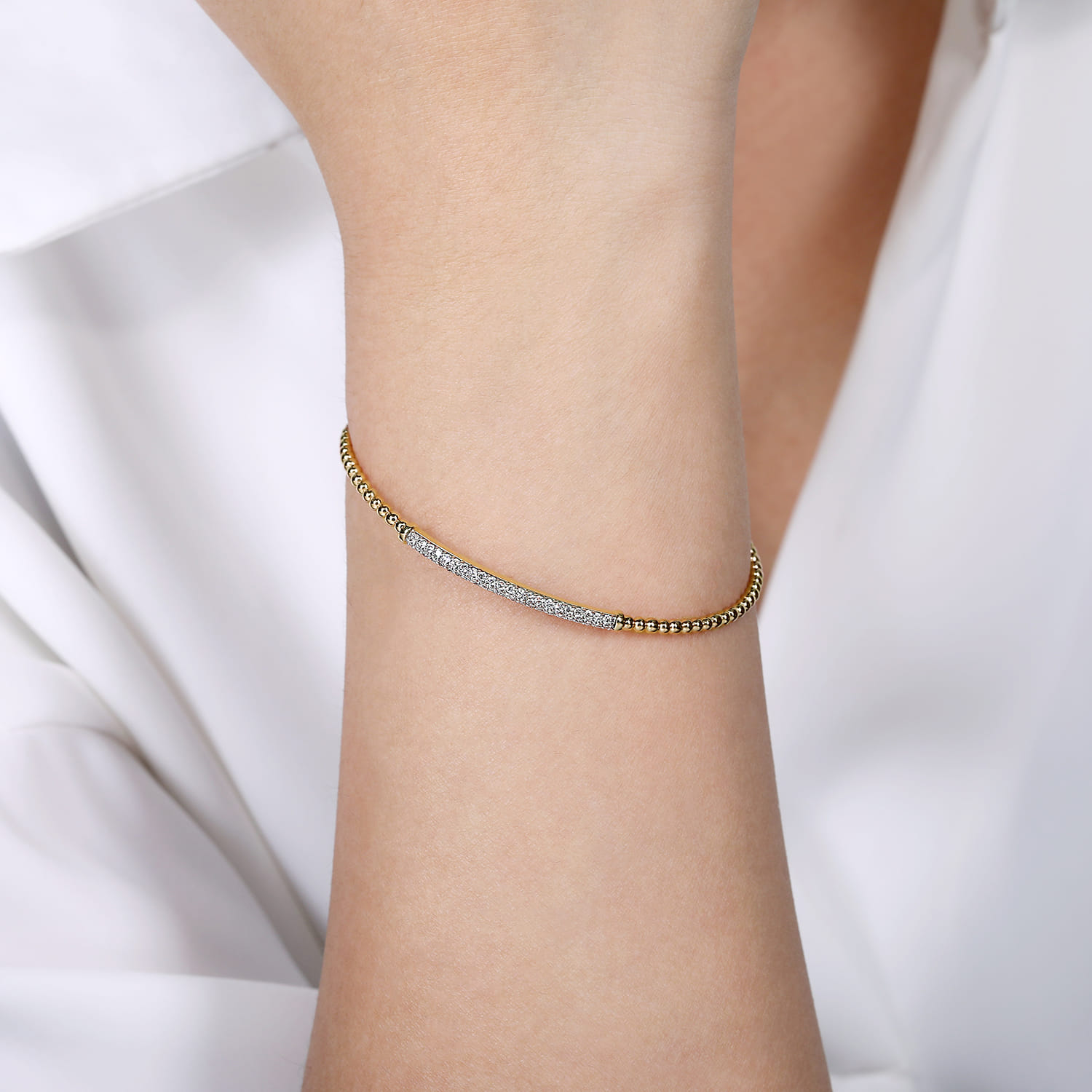 14K Yellow Gold Bujukan Split Cuff Bracelet with Diamond Pave Bar - 0.3 ct - Shot 4