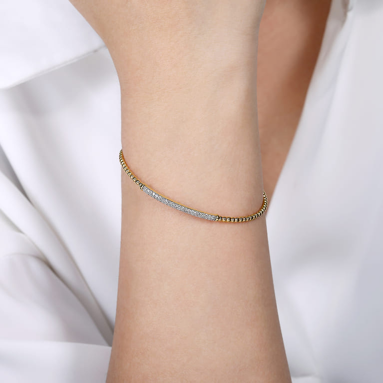 14K Yellow Gold Bujukan Split Cuff Bracelet with Diamond Pave Bar - 0.3 ct - Shot 4