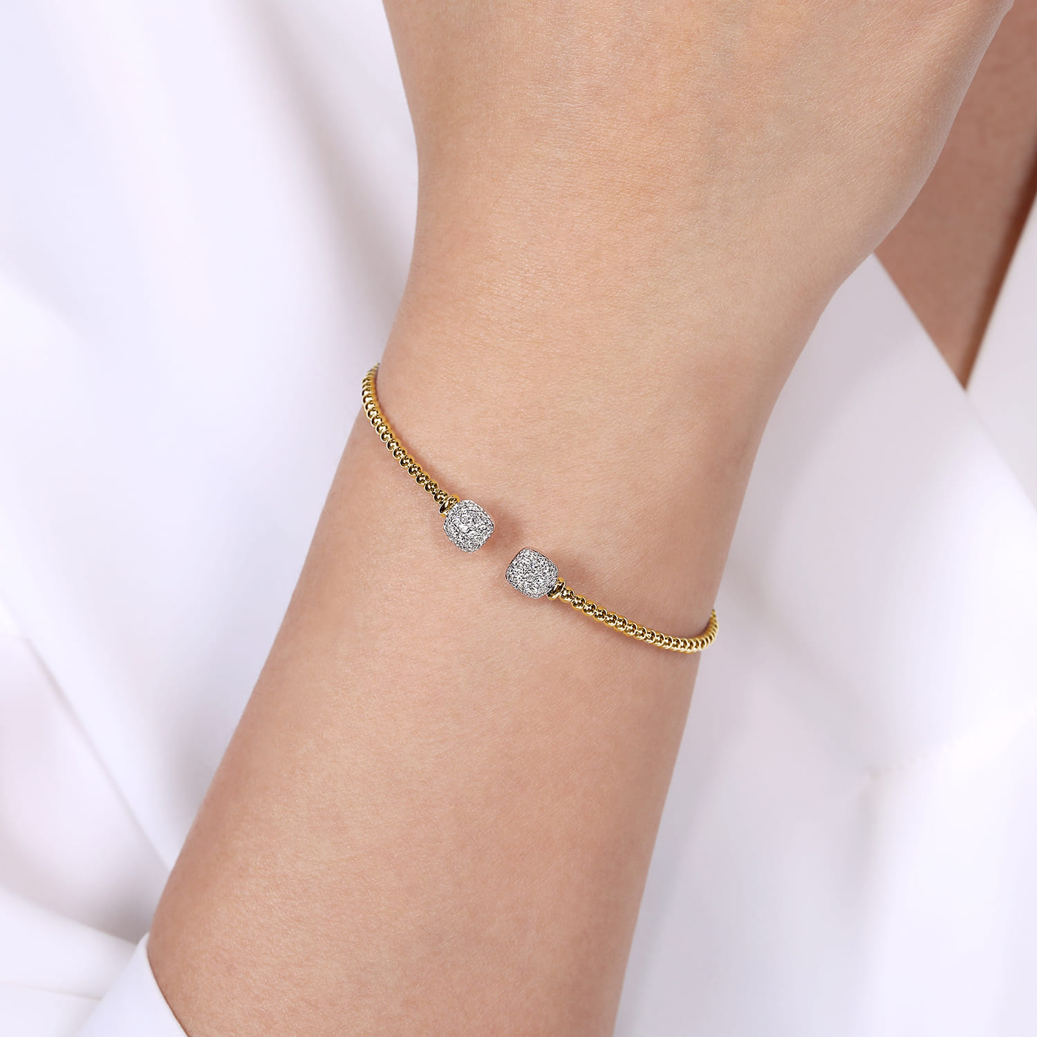14K Yellow Gold Bujukan Split Cuff Bracelet with Pave Diamond Squares - 0.3 ct - Shot 4