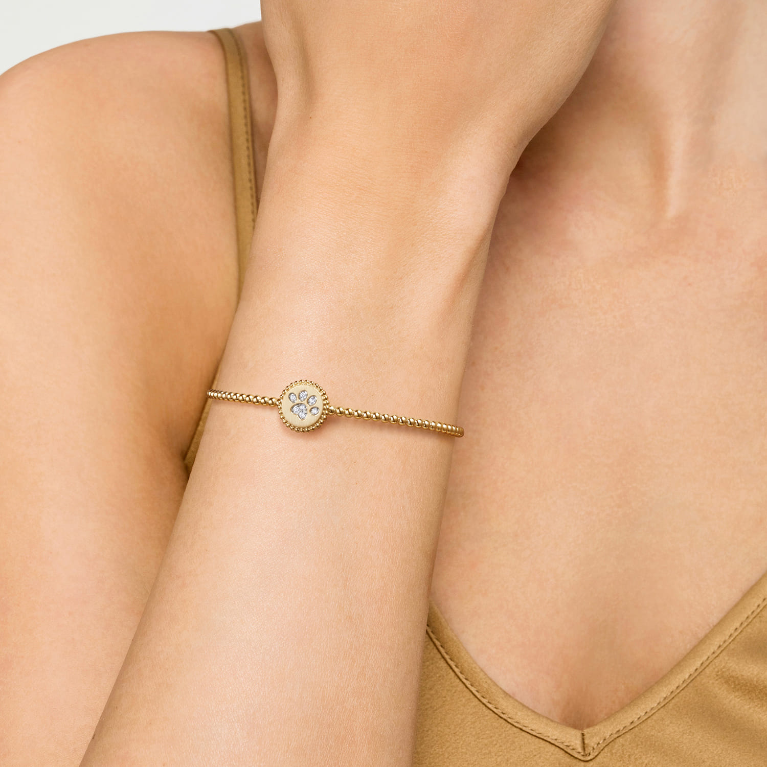 14K Yellow Gold Bujukan and Diamond Paw Print Split Bangle Bracelet - 0.08 ct - Shot 4