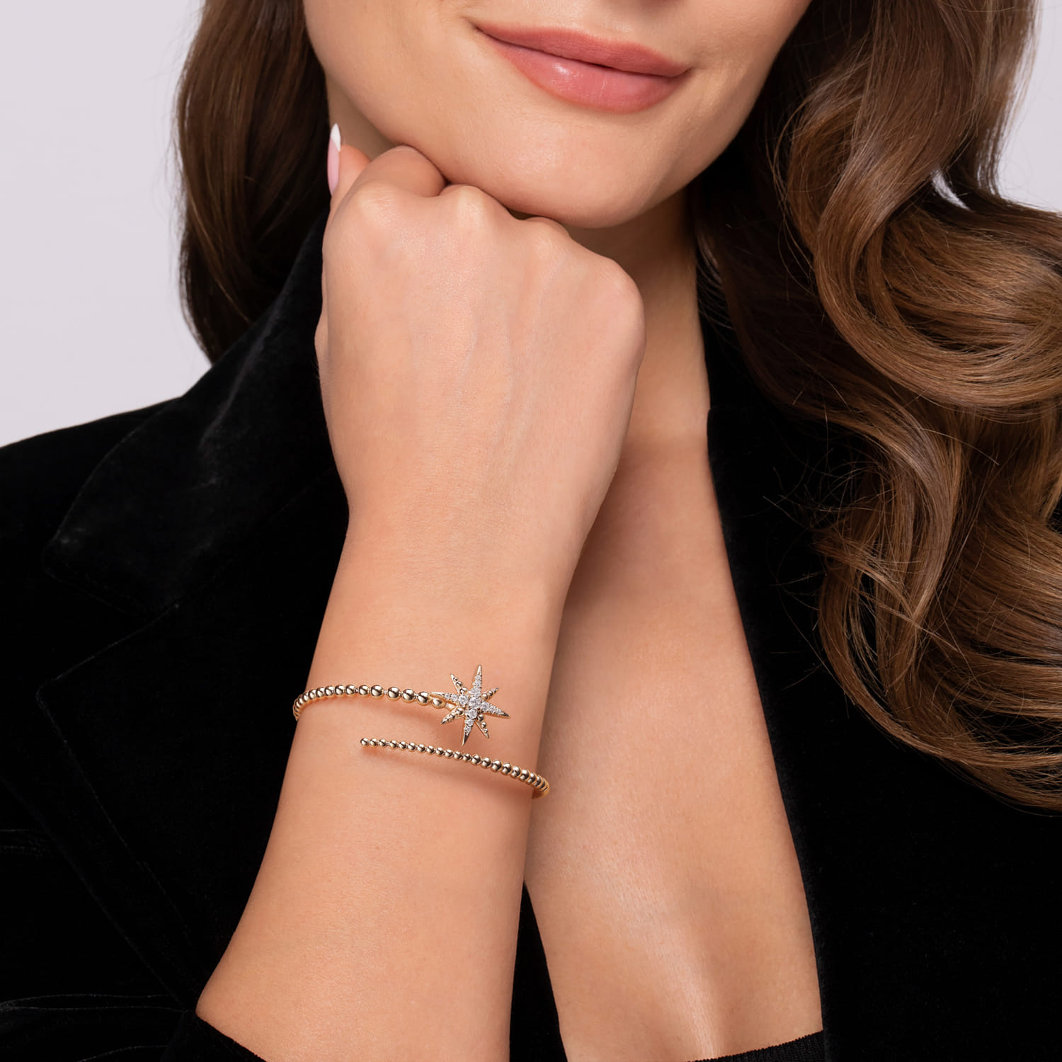 14K Yellow Gold Bujukan and Diamond Starburst Bypass Bangle Bracelet - 0.3 ct - Shot 4