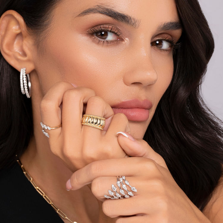 14K Yellow Gold Bujukan and Scallop Cigar Band