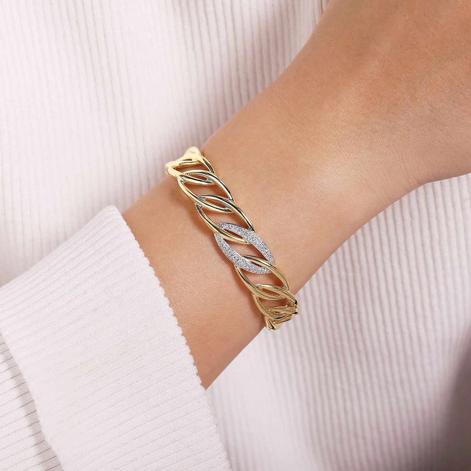 14K Yellow Gold Chain Link Cuff Bracelet with White Gold Pave Diamond Station - 0.42 ct - Shot 4