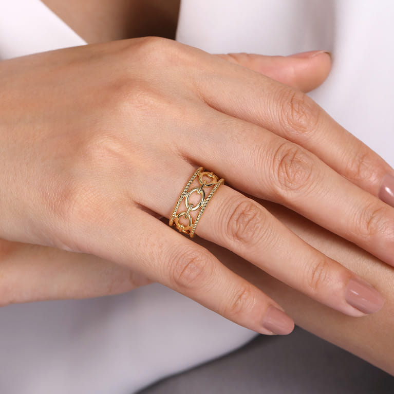 14K Yellow Gold Chain Link Ring with Twisted Rope Frame - Shot 5