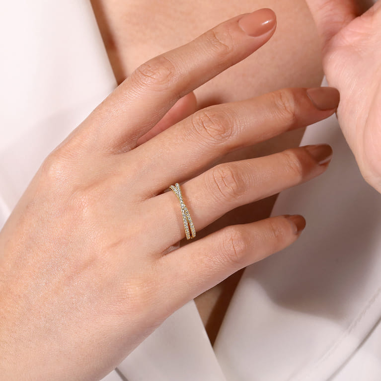 14K Yellow Gold Criss Cross Diamond Stackable Ring - 0.3 ct - Shot 5