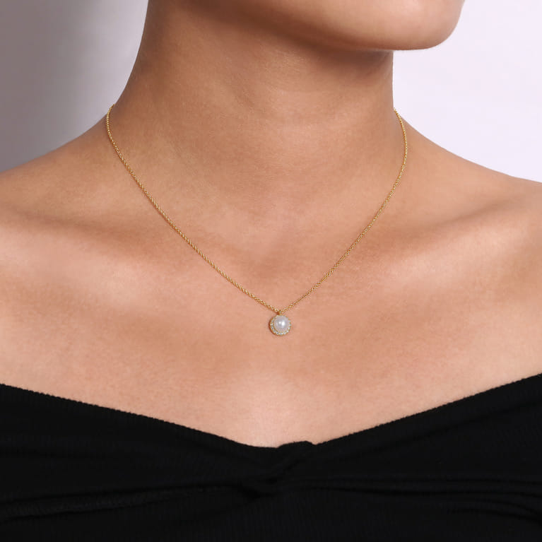 14K Yellow Gold Cultured Pearl and Diamond Halo Pendant Necklace - 0.12 ct - Shot 3