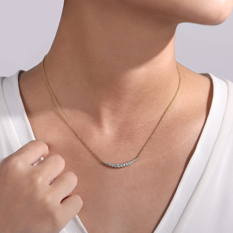 14K Yellow Gold Curved Diamond Bar Necklace - 0.5 ct - Shot 3