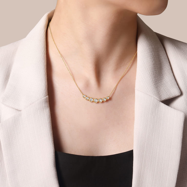 14K Yellow Gold Curved Diamond Bar Necklace - 0.35 ct - Shot 3