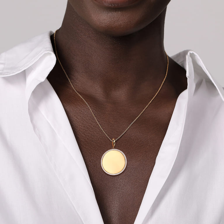 14K Yellow Gold Diamond 32mm Round Medallion Personalized Pendant With Detachable Bail - 0.64 ct - Shot 4