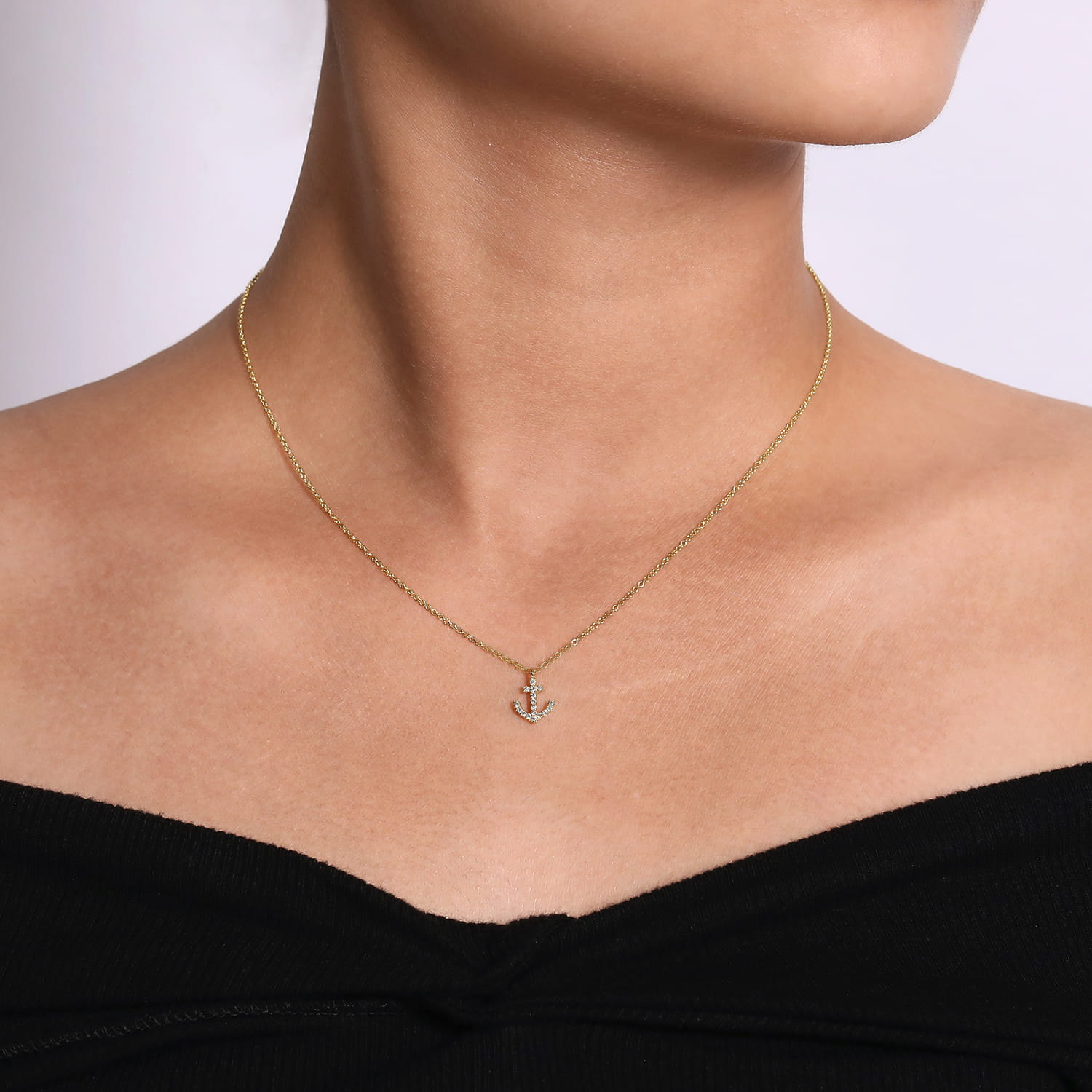 14K Yellow Gold Diamond Anchor Pendant Necklace - 0.09 ct - Shot 3