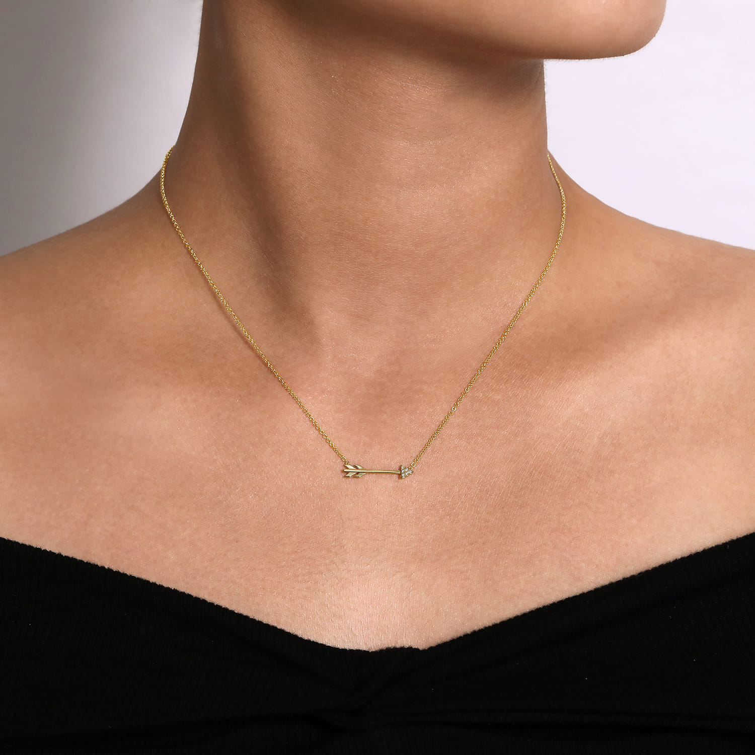 14K Yellow Gold Diamond Arrow Necklace - 0.03 ct - Shot 3