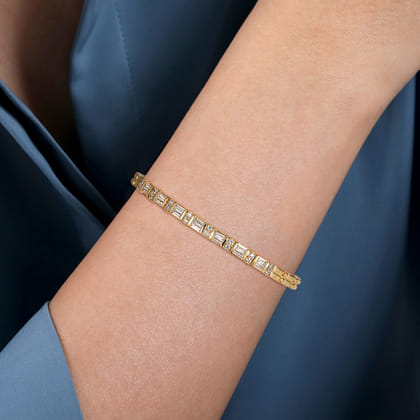 14K Yellow Gold Diamond Baguette Station Bangle