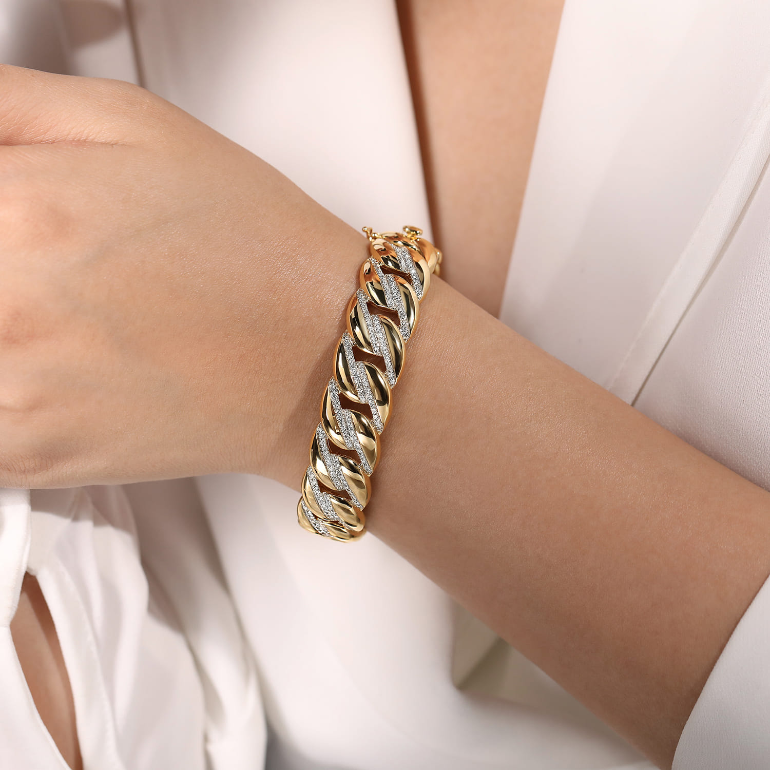 14K Yellow Gold Diamond Bangle - 1.3 ct - Shot 4