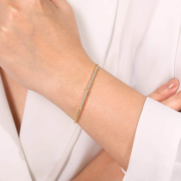14K Yellow Gold Diamond Bangle - 0.2 ct - Shot 4