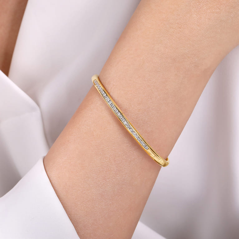 14K Yellow Gold Diamond Bangle - 0.65 ct - Shot 4