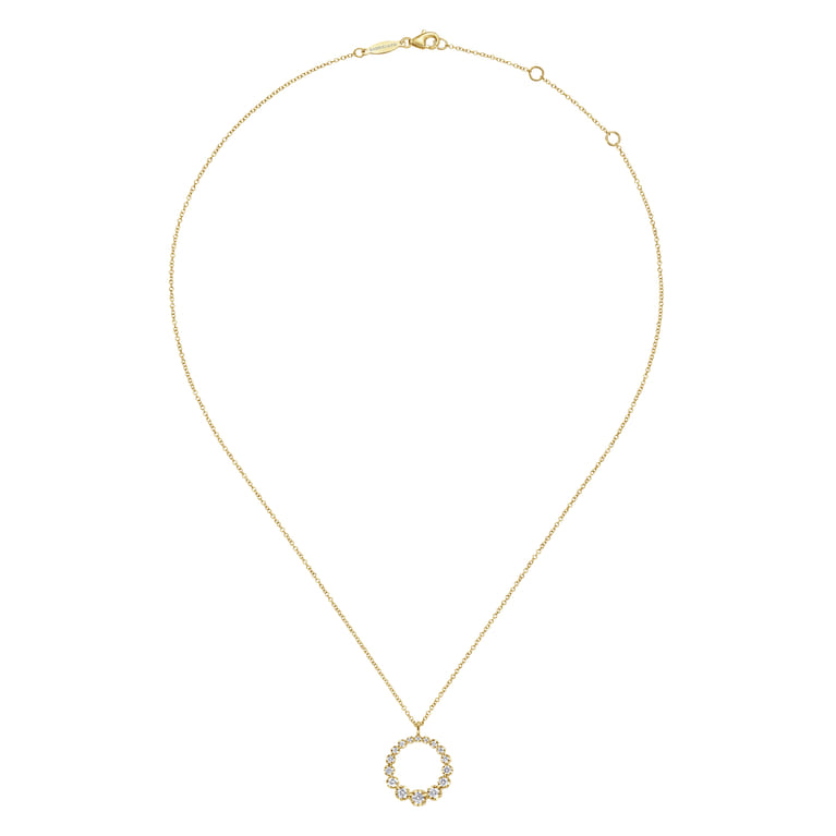 14K Yellow Gold Diamond Circle Pendant Necklace - 0.26 ct - Shot 2