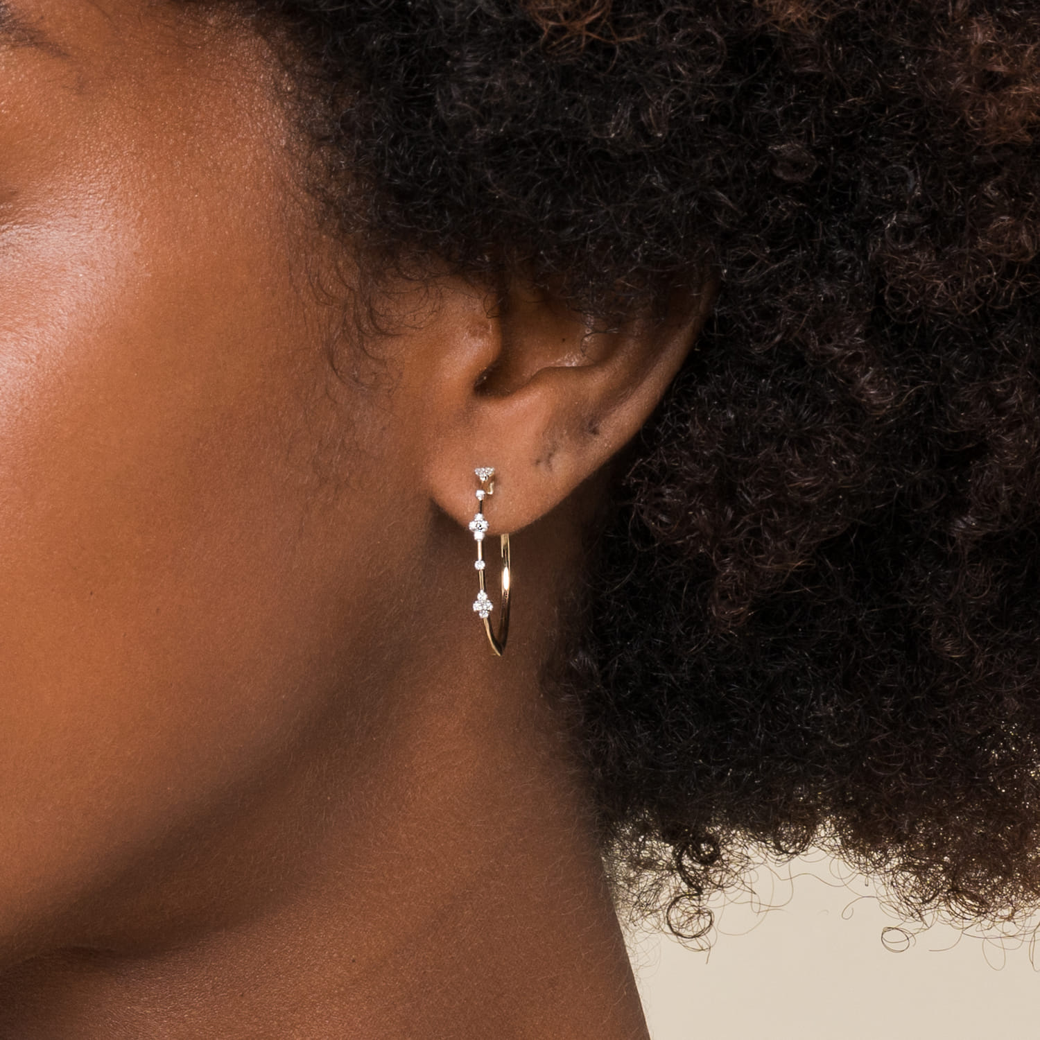 14K Yellow Gold Diamond Classic Hoop Earrings 20mm - 0.14 ct - Shot 3