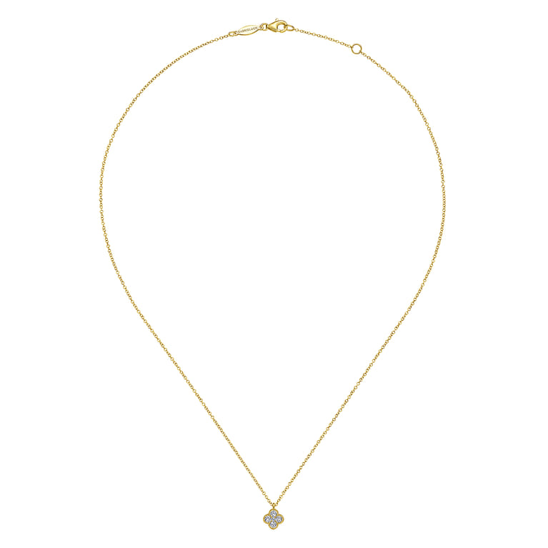 14K Yellow Gold Diamond Clover Pendant Necklace - 0.25 ct - Shot 2