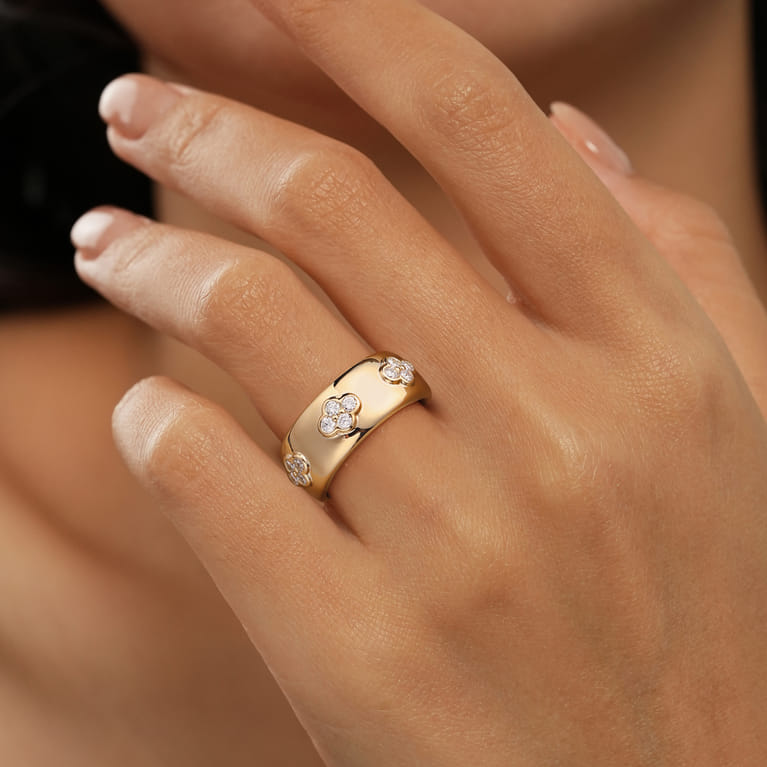 14K Yellow Gold Diamond Clover Station Wide Band Ring - 0.35 ct - Shot 6