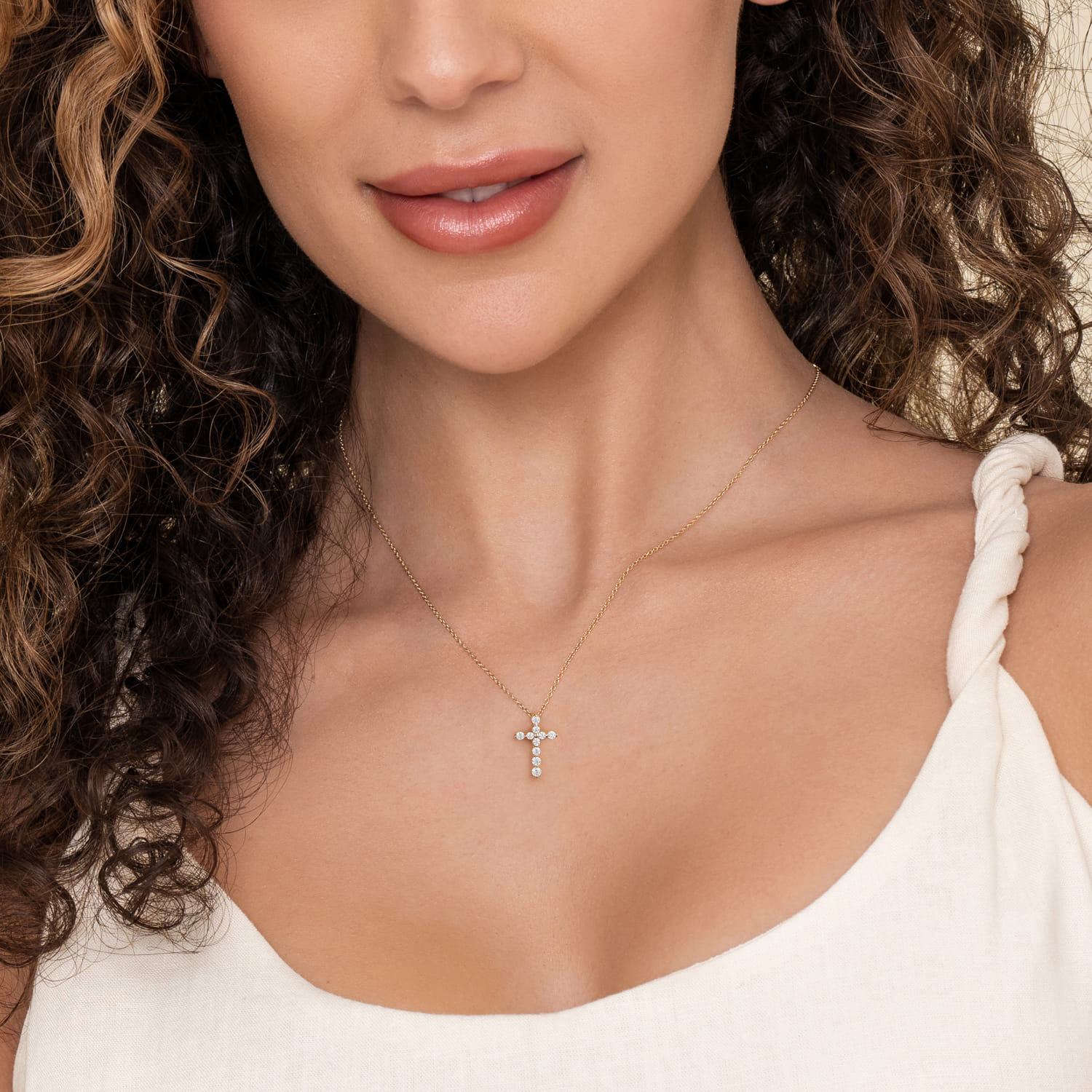 14K Yellow Gold Diamond Cross Pendant Necklace - 0.39 ct - Shot 3