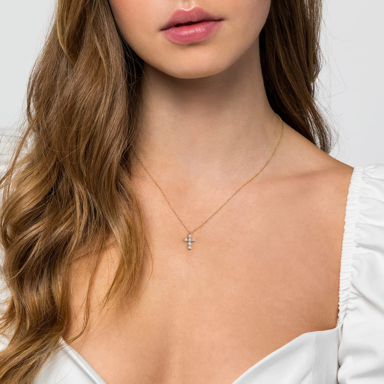 14K Yellow Gold Diamond Cross Pendant Necklace - 0.35 ct - Shot 3