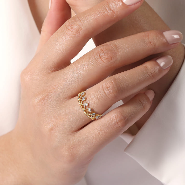 14K Yellow Gold Diamond Crown Ring - 0.05 ct - Shot 5
