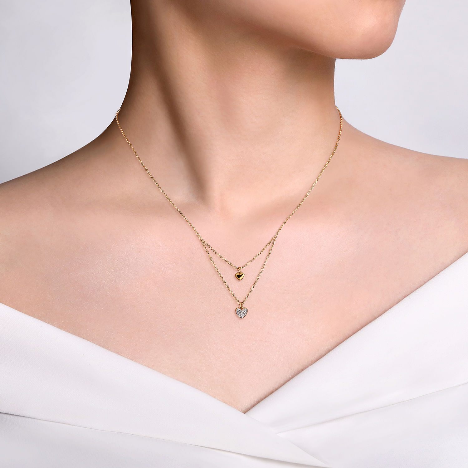 14K Yellow Gold Diamond Double Heart Pendant Necklace - 0.06 ct - Shot 3