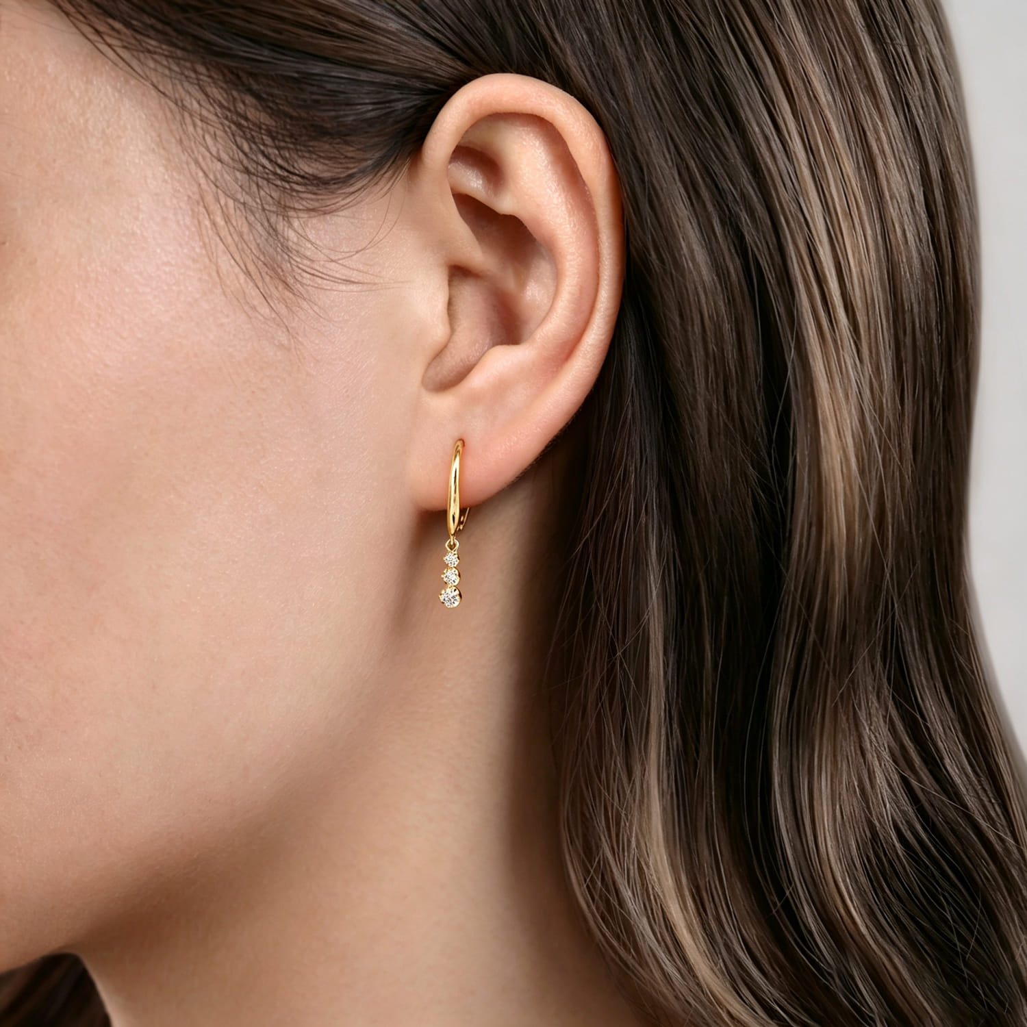 14K Yellow Gold Diamond Earrings - 0.12 ct - Shot 2