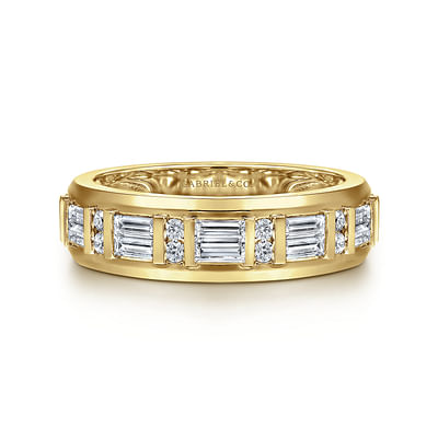 14K Yellow Gold Diamond Men's Wedding Ring in Sand Blast Finish