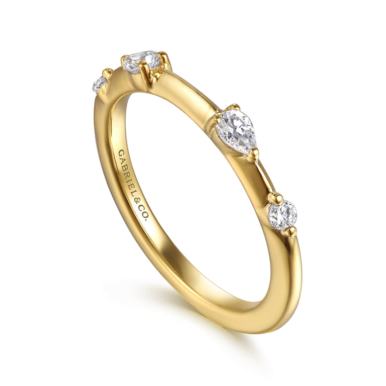 14K Yellow Gold Diamond Wedding Band - 0.23 ct - Shot 3