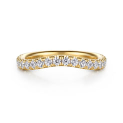 14K-Yellow-Gold-Diamond-Wedding-Band1