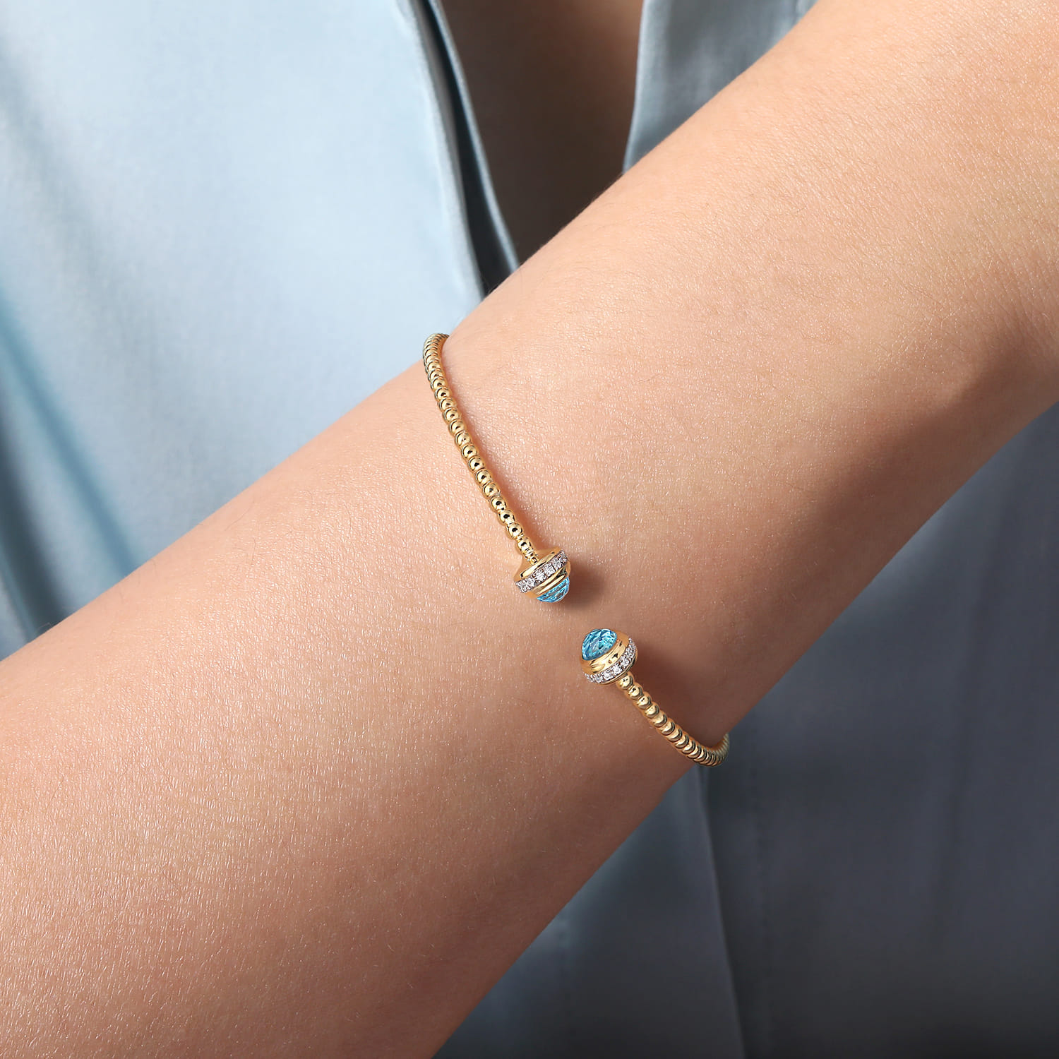14K Yellow Gold Diamond and Blue Topaz Bujukan Open Bangle - 0.2 ct - Shot 4