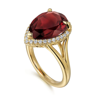 14K Yellow Gold Diamond and Flat Pear Shape Garnet Ladies Ring With Flower Pattern Gallery