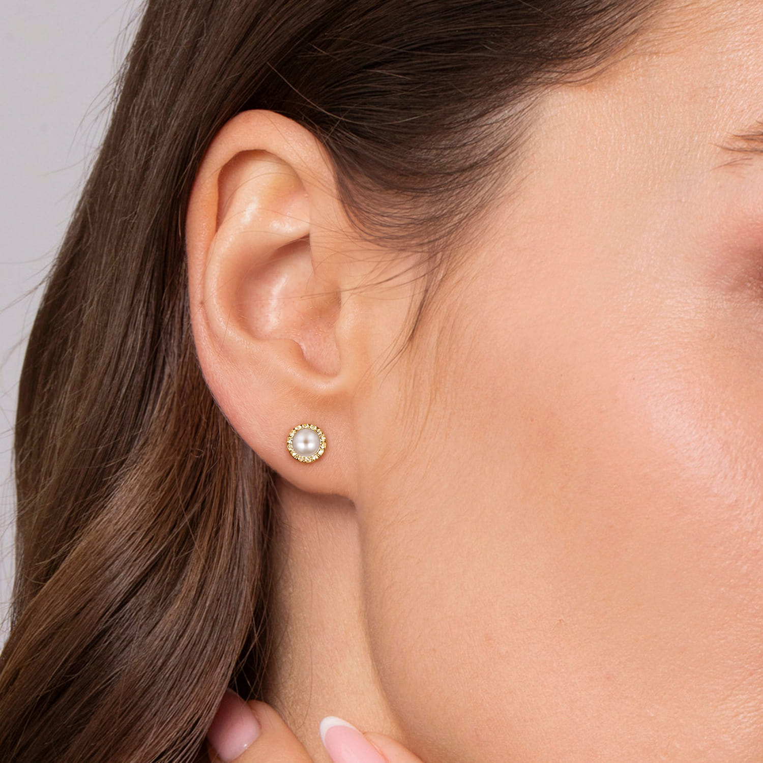14K Yellow Gold Diamond and Pearl stud Earrings - Shot 2