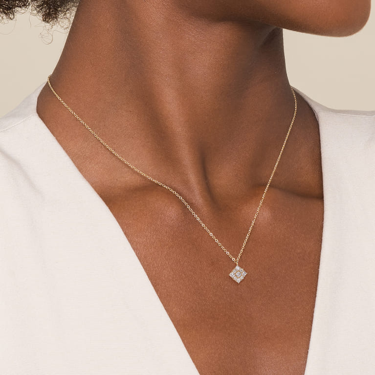 14K Yellow Gold Floral Diamond Pendant Necklace - 0.35 ct - Shot 3