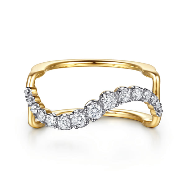 Yellow Gold Graduating Diamond Clover Oura Ring