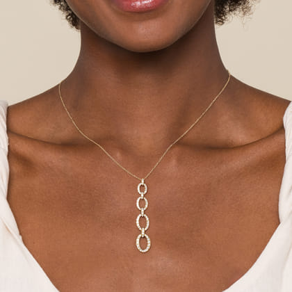 14K Yellow Gold Graduating Diamond Oval Link Drop Pendant Necklace