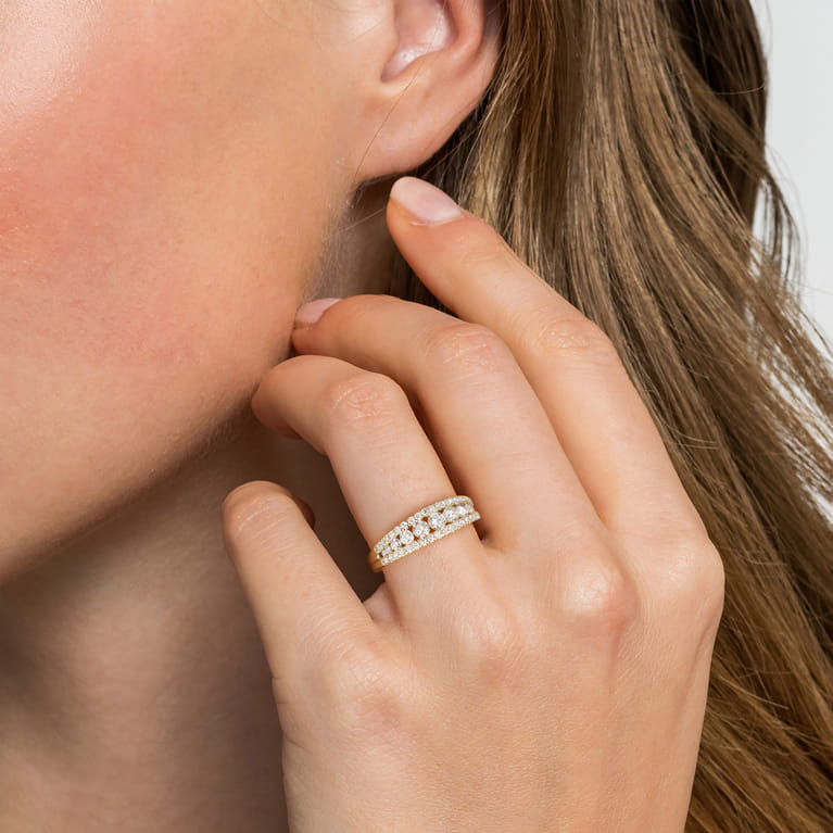 14K Yellow Gold Graduating Diamond Wide Band Ring - 0.75 ct - Shot 5