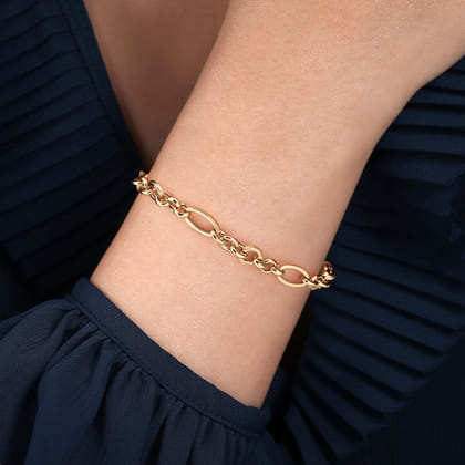 14K Yellow Gold Hollow Figaro Link Chain Bracelet