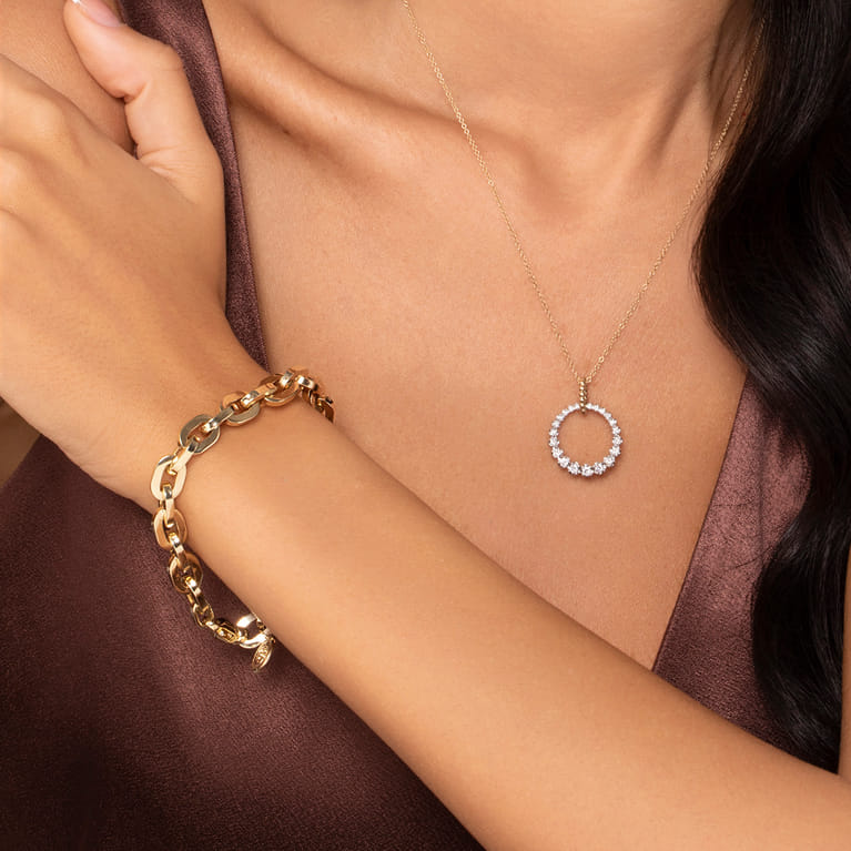 14K Yellow Gold Hollow Link Bracelet - Shot 4