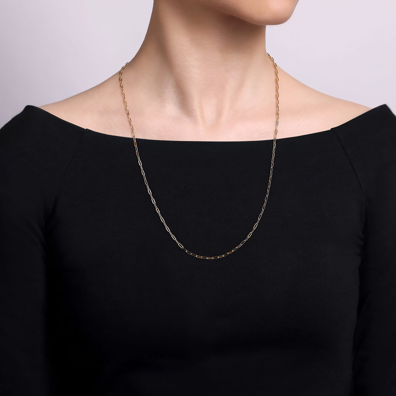 14K Yellow Gold Hollow Paper Clip Chain Necklace - Shot 3