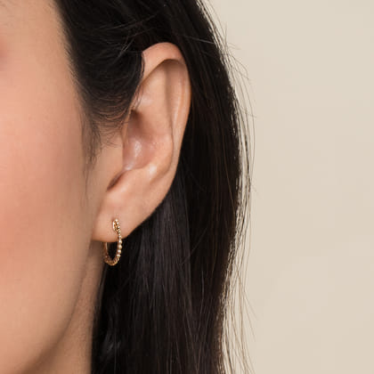 14K Yellow Gold Huggie Earrings-Bujukan