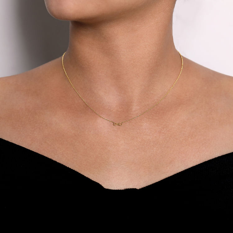 14K Yellow Gold Infinity Pendant Necklace