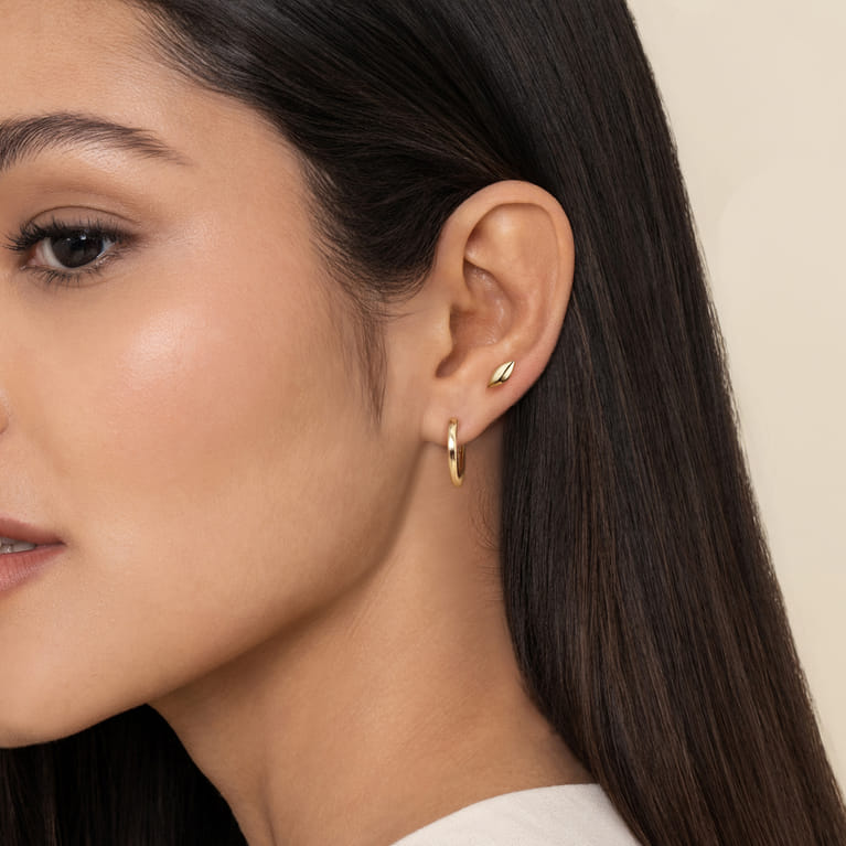 14K Yellow Gold Leaf Single Flatback Stud Earring - Shot 5