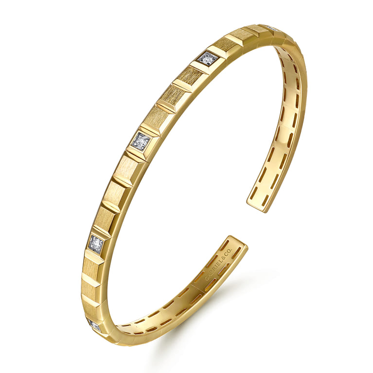 14K Yellow Gold Open Cuff Bracelet with Diamond Stations - 0.18 ct - Shot 2