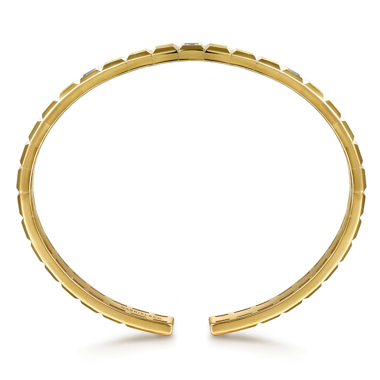 14K Yellow Gold Open Cuff Bracelet with Diamond Stations - 0.18 ct - Shot 3