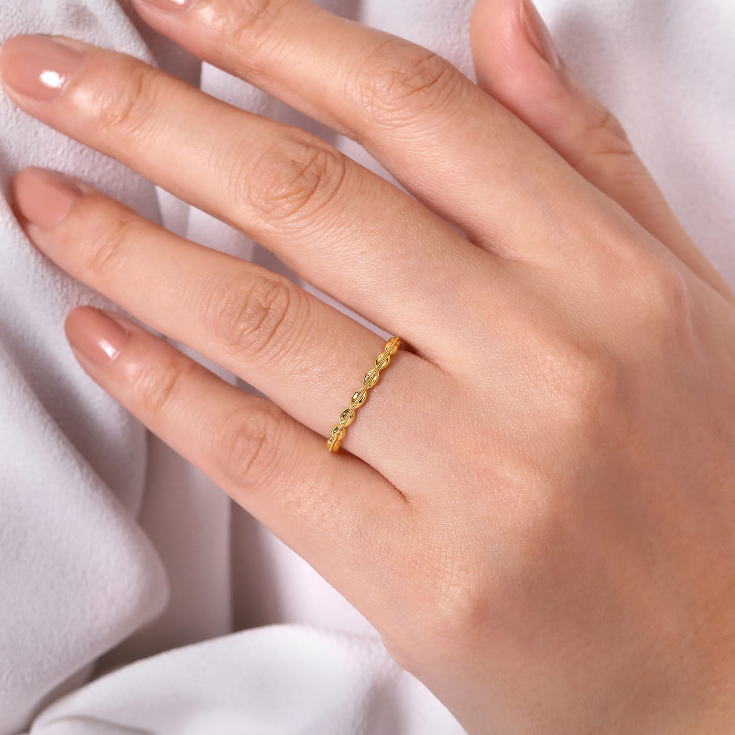 14K Yellow Gold Oval Station Ring - Shot 5