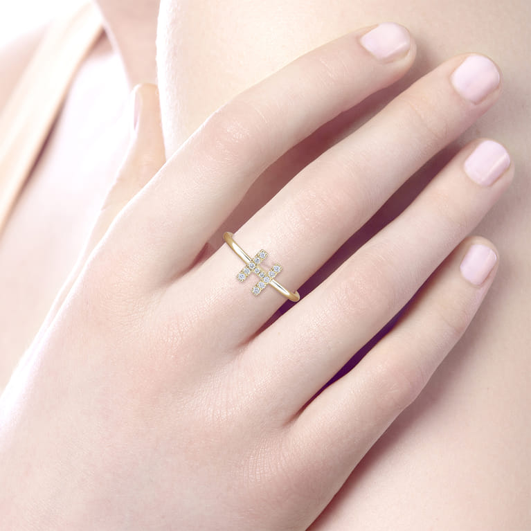 14K Yellow Gold Pave Diamond Uppercase H Initial Ring - 0.07 ct - Shot 5